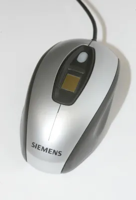 Bild: CeBIT 2007: Siemens IT Solutions and Services und Cherry mit neuer Biometrie-Maus