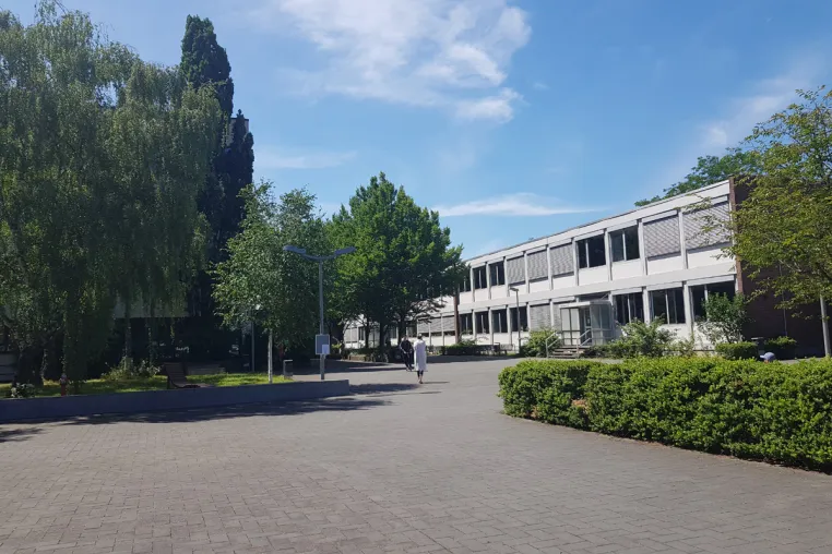 Bild: Last-Minute-Ausbildungsstart im Oktober für Sprachen noch möglich an Übersetzer- und Dolmetscherschule Köln 