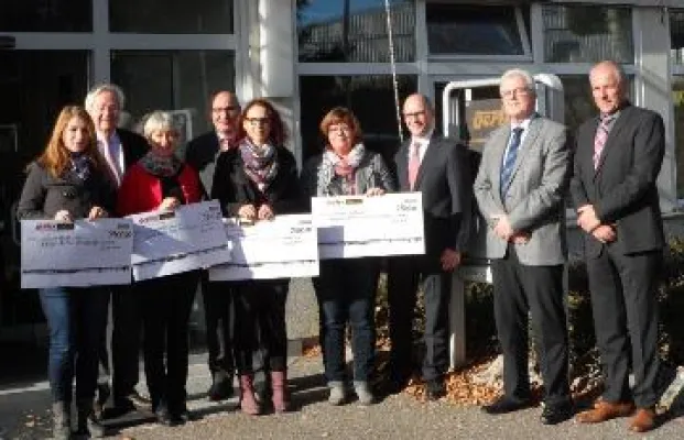 Bild: Dr. Zwissler Gruppe spendet EUR 20.000