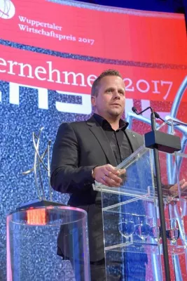 Bild: Schmersal mit dem Wuppertaler Wirtschaftspreis ausgezeichnet