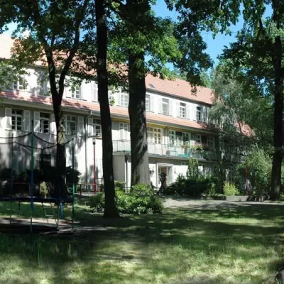 Bild: AENGEVELT vermittelt Kindertagesstätte mit rd. 4.015 m² Nutzfläche in Berlin-Spandau