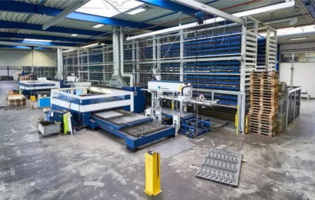 Bild: Leistung und Kapazität erhöht / STOPA Automatiklager für vier Blechformate