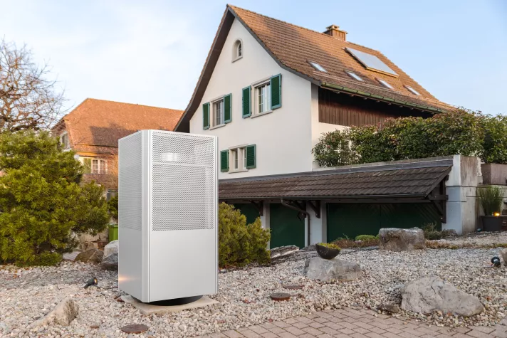 Bild: Regli Energy Systems - Wärmepumpe 