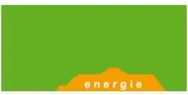 Bild: enQu begrüßt Kürzung der Solarförderung und senkt trotz gestiegener EEG-Abgabe die Preise.