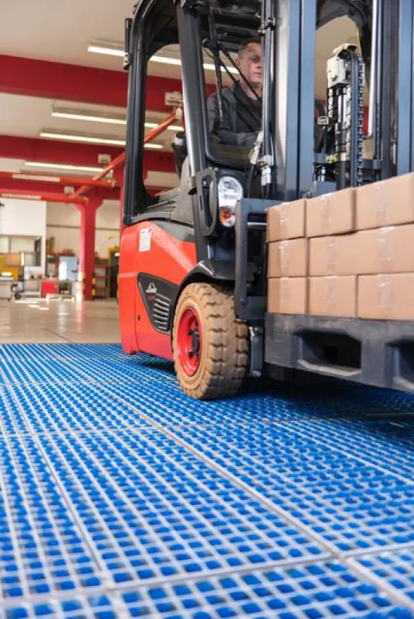 Bürstensysteme bekämpfen mittelgroße und grobe Partikel höchst effektiv.