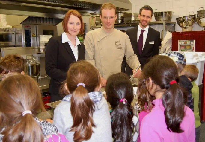 Bild: PLANET 21 DAY bei zwei Münchner Mercure Hotels: Kinder backen ihr eigenes Brot