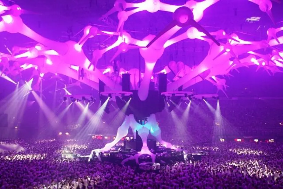 weiß so weit das Auge reicht - Sensation 2007 LTUarena Düsseldorf