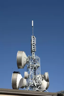 Bild: Bienensterben durch Mobilfunkstrahlung? – Auswirkungen von Elektrosmog auf die Landwirtschaft