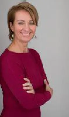 Bild: ERNA HÜLS - Ein Coach für alle Fälle - Deutschland-Tour     "LOSLASSEN UND NEUES WAGEN"