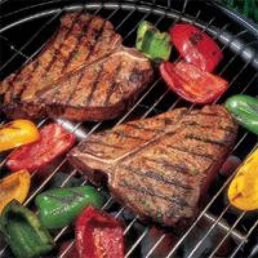 Grillen am Tisch mit einem Tischgrill