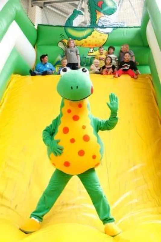 MONSTER BACKE Maskottchen