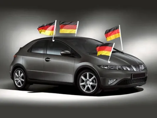 Autofahnen fürs Seitenfenster - Engpässe zur EM 2008 erwartet Bild: Autofahnen fürs Seitenfenster - Engpässe zur EM 2008 erwartet