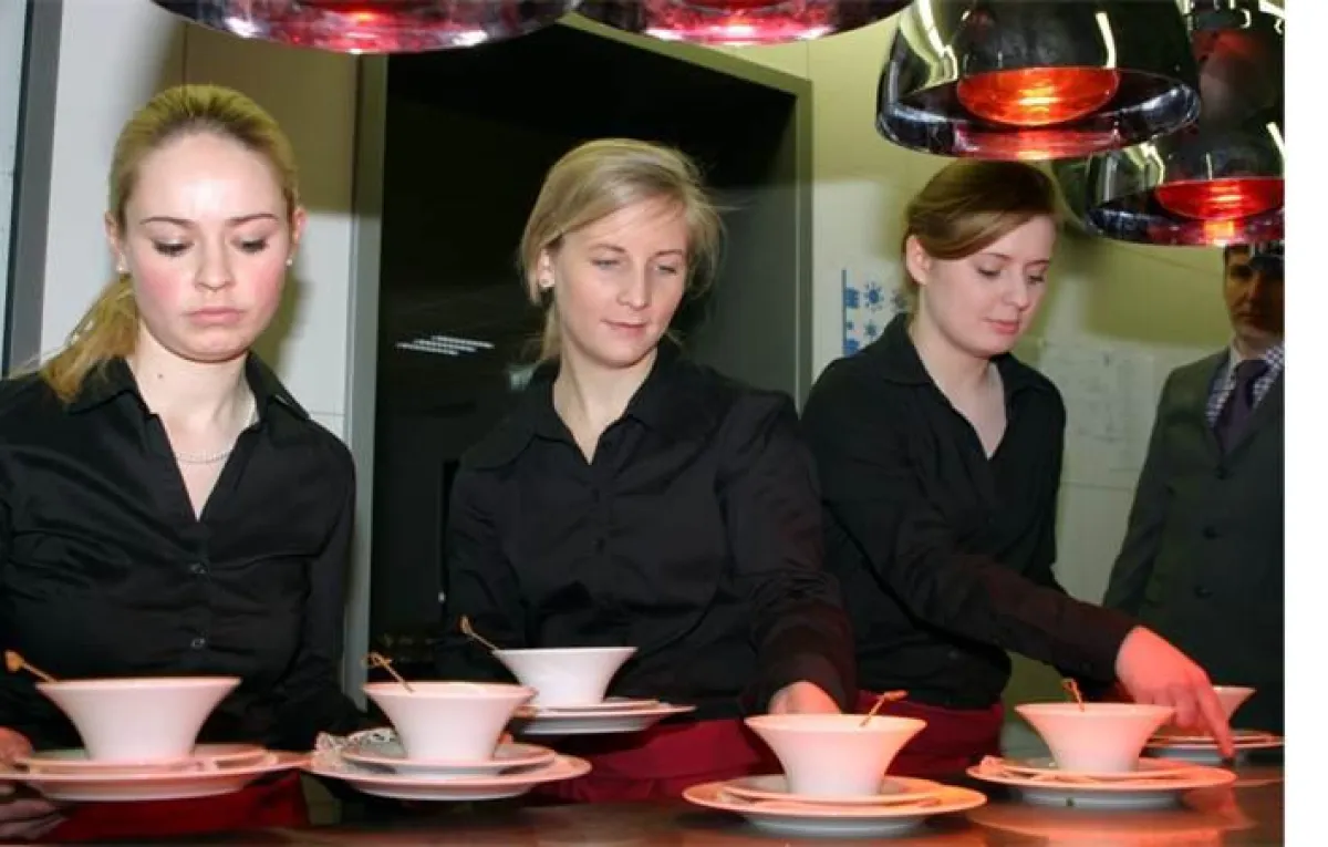 Galadinner IUBH Bad Reichenhall Tanz der Moleküle