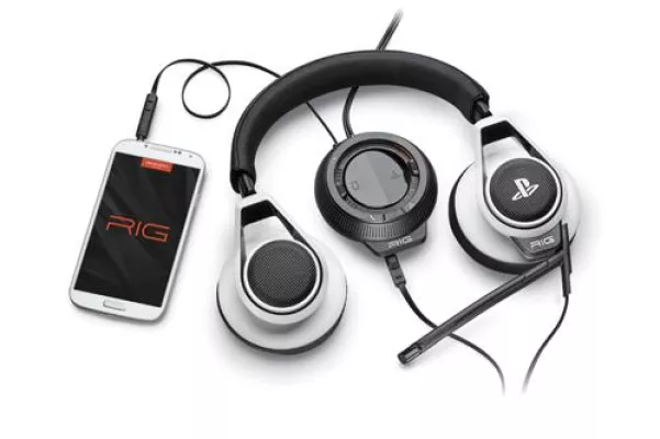 Bild: Plantronics und Sony Computer Entertainment Europe kooperieren für erstklassigen Audio-Sound mit PlayStation