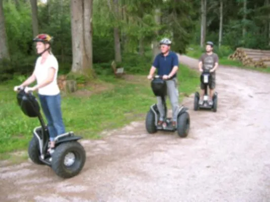 Bild: Mit dem Segway entspannt durch den Schwarzwald