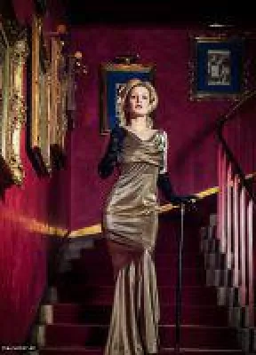 Deutsche Burlesque Ikone über weibliches Selbstbewusstsein Bild: Deutsche Burlesque Ikone über weibliches Selbstbewusstsein