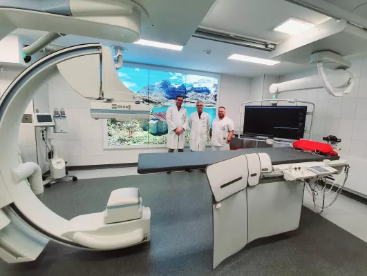 Bild: Schonende gefäßchirurgische Eingriffe in der „Angio-Suite“ im Krankenhaus Porz am Rhein