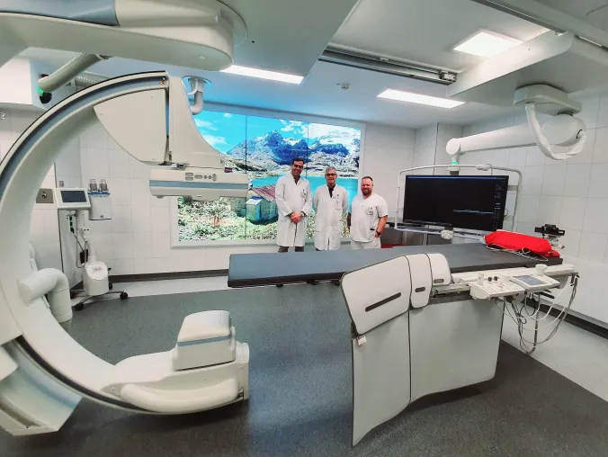 Schonende gefäßchirurgische Eingriffe in der „Angio-Suite“ im Krankenhaus Porz am Rhein Bild: Schonende gefäßchirurgische Eingriffe in der „Angio-Suite“ im Krankenhaus Porz am Rhein
