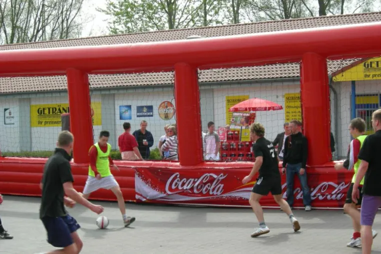 Bild: Fussball-Cup - Involtainment® für Getränkeland, Coco-Cola und Bitburger