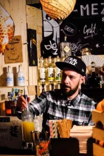 Mexican Trash Movies, Streetfood und Mezcal Tastings in der TU SALUD Pop Up Bar Bild: Mexican Trash Movies, Streetfood und Mezcal Tastings in der TU SALUD Pop Up Bar