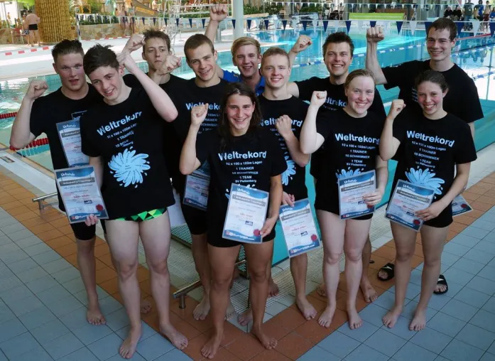 22:48:14,63 Std. – SVP-Weltrekordschwimmer holen Titel ins AquaMagis Bild: 22:48:14,63 Std. – SVP-Weltrekordschwimmer holen Titel ins AquaMagis