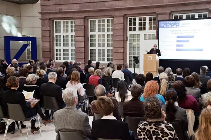 Bild: Experten diskutieren: Die Rolle der Eltern bei der Berufswahl ihrer Kinder