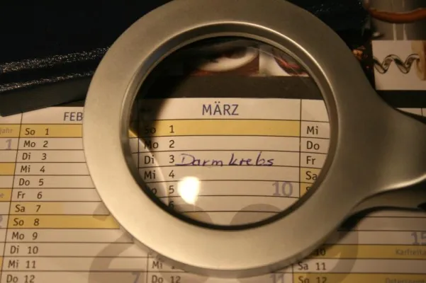 Bild: Veranstaltungen zum Darmkrebsmonat auf einen Blick – Gesundheitskalender sanago.de verschafft den Überblick