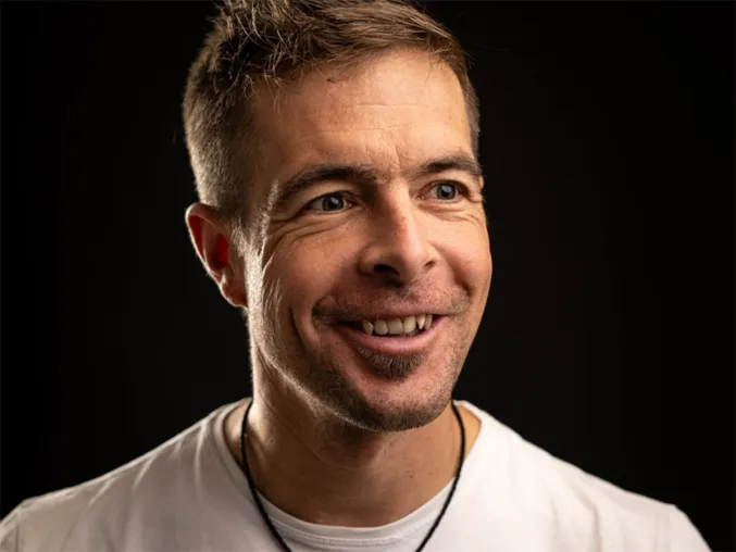 Bild: Extremsport trifft Datenwelt:  Dani Arnold als Keynote Speaker beim World of Data 2025