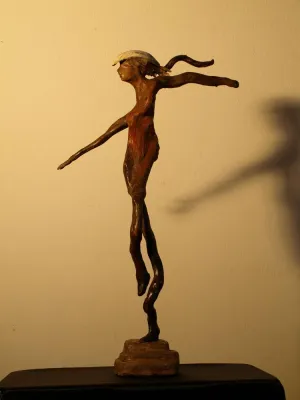 Bild: Skulpturen von Birgit Niedernhuber: Ausstellungseröffnung im Greiner-Kulturhaus, Bad Tölz am 15.April 2011