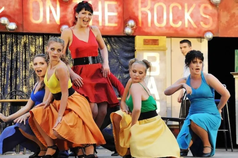„Musical on the Rocks“ – Ein prickelnder Musicalcocktail Bild: „Musical on the Rocks“ – Ein prickelnder Musicalcocktail