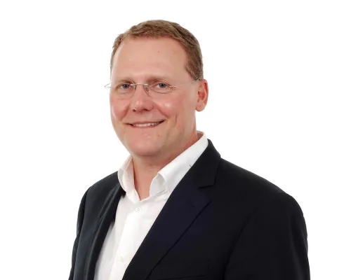 Bild: Oliver Barth neuer Managing Director bei SHL in Central Europe