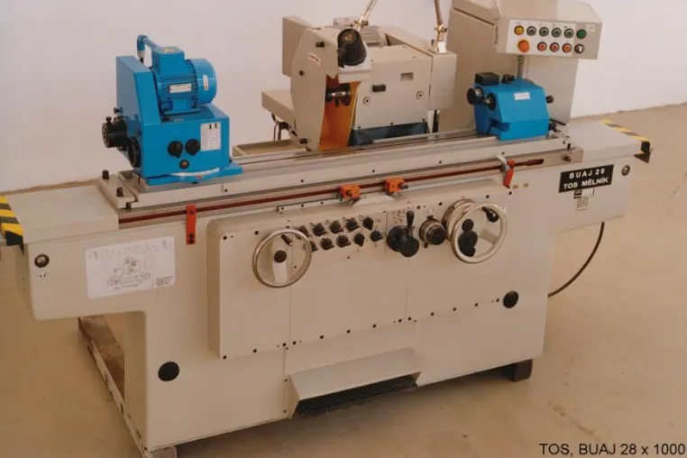 Generalüberholte Schleifmaschinen und Werkzeugfräsmaschinen auf der Resale 2009 Bild: Generalüberholte Schleifmaschinen und Werkzeugfräsmaschinen auf der Resale 2009