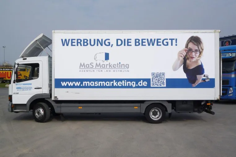 Bild: Telematiklösung "b.Alert" ermöglicht absolute Kostentransparenz bei LKW-Werbung