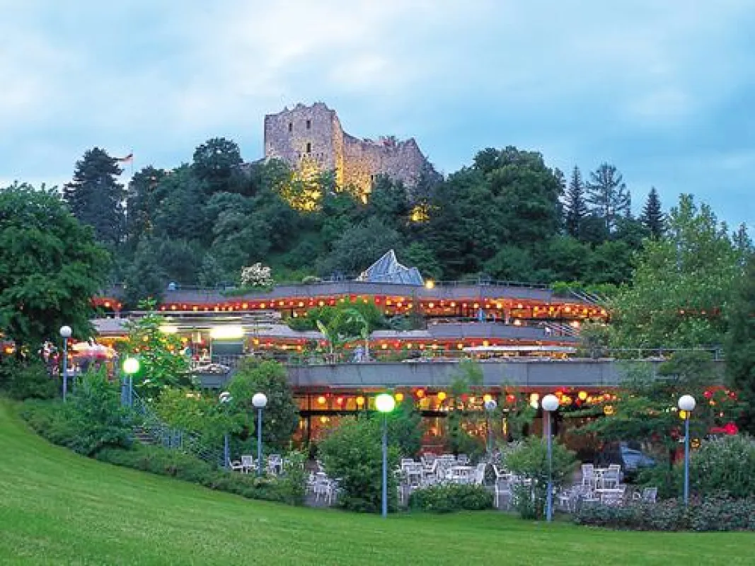 Das Kurhaus in Badenweiler - Veranstaltungsort der Badenweiler Musiktage 2014/ Nachweis: BTT