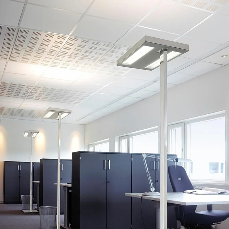 LUXO FREE FLOOR ? Exklusiv für den deutschen Markt in der Ausführung Chrom erhältlich