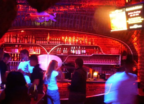 Bild: Rheinische lädt zur Semesteranfangsparty ein
