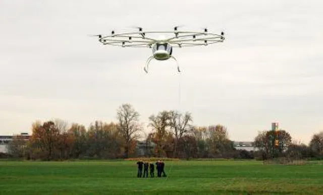 Erster kinderleicht zu fliegender Hubschrauber hebt ab Bild: Erster kinderleicht zu fliegender Hubschrauber hebt ab