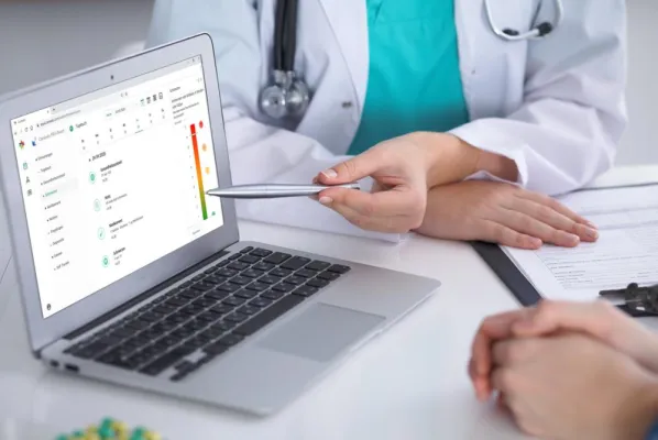 Bild: Das CANKADO e-Health System unterstützt die neue klinische Studie STOMRAY