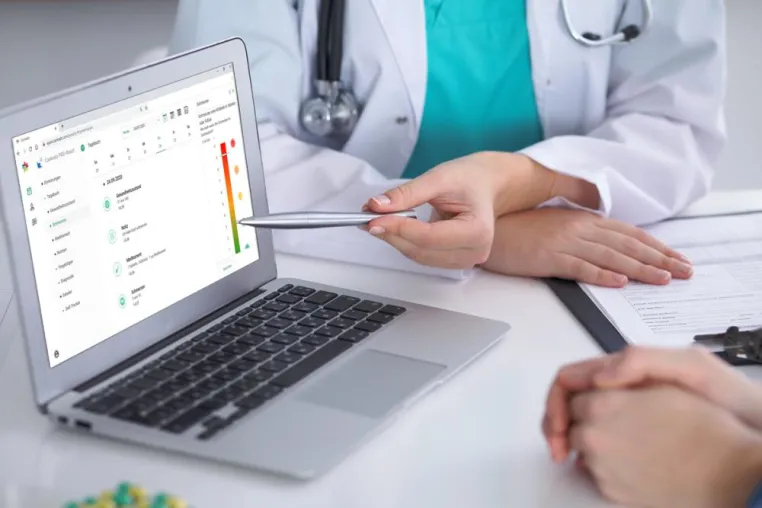 Bild: Das CANKADO e-Health System unterstützt die neue klinische Studie STOMRAY