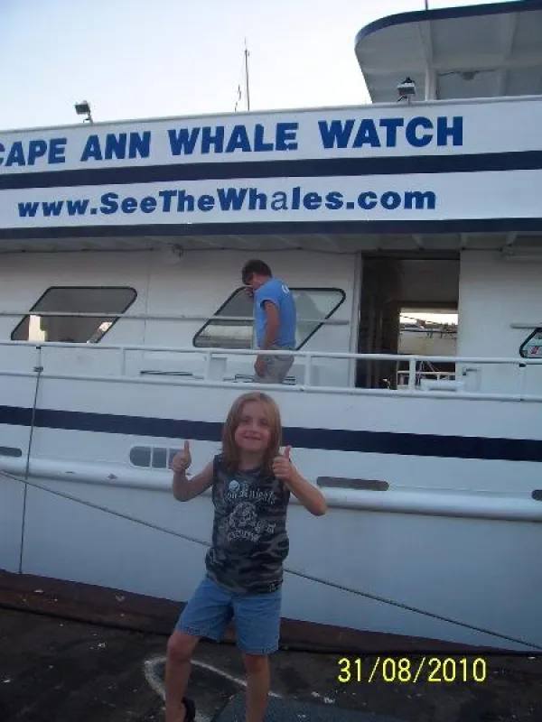 Der siebenjährige Adam Grimm auf Whale-Watching-Tour