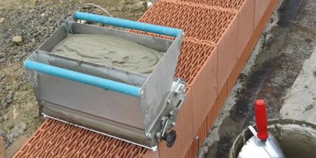 Bild: Die neue Mörtelrolle MR von Collomix