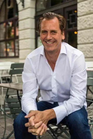 Neue strategische Partnerschaft zwischen Münchner Vollblutgastronomen Bild: Neue strategische Partnerschaft zwischen Münchner Vollblutgastronomen