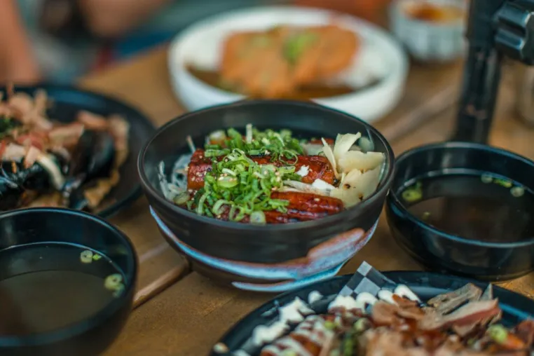 Erster MICHELIN-Führer Kanadas kürt die besten Restaurants Torontos Bild: Erster MICHELIN-Führer Kanadas kürt die besten Restaurants Torontos