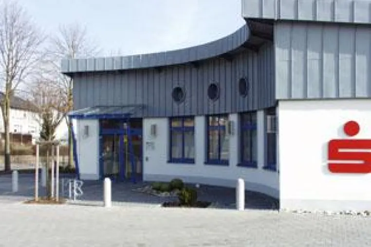Sparkasse Höxter: Vertragsmanagement mit InfoAccount wird zur wichtigen Stütze Bild: Sparkasse Höxter: Vertragsmanagement mit InfoAccount wird zur wichtigen Stütze