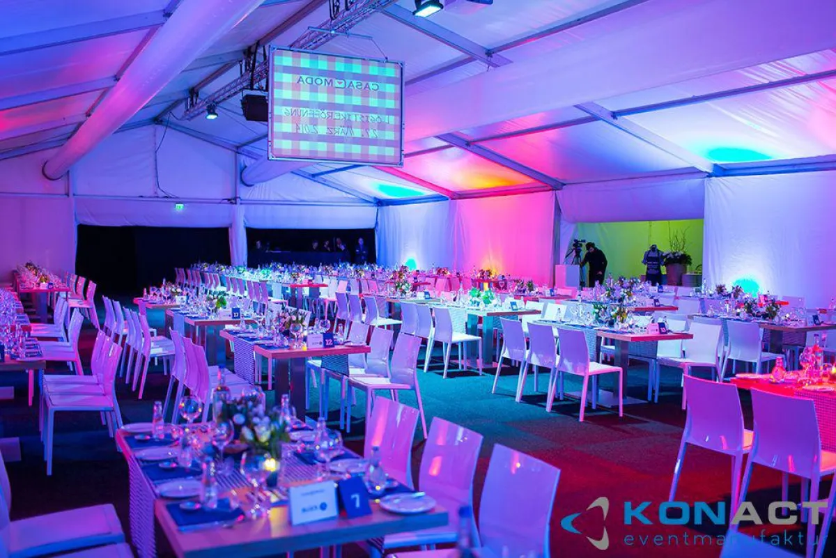 Hochwertiges Interieur in der Zeltlandschaft für CASAMODA