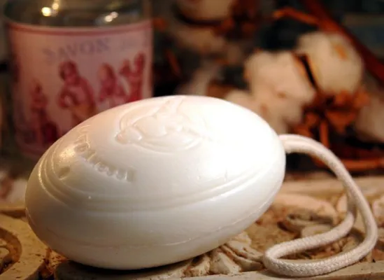 Bild: Luxus-Pflege für die Haut – Die Seifenmanufaktur lanciert Eselsmilchseife