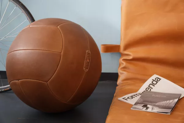 Bild: "The Balloon" Der wohl schönste Sitzball der Welt.