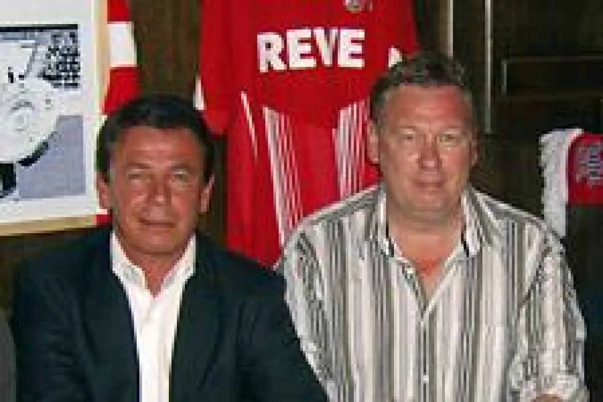 FC-STAMMTISCH-Runde vom 10.8.2009 - v.l. Dieter Prestin (Ex-Spieler, Deutscher Meister 78), Moderator Ralf Friedrichs