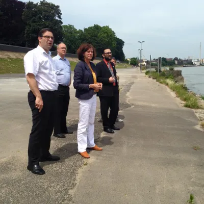 Bild: Piraten entern Krefelder Rheinhafen