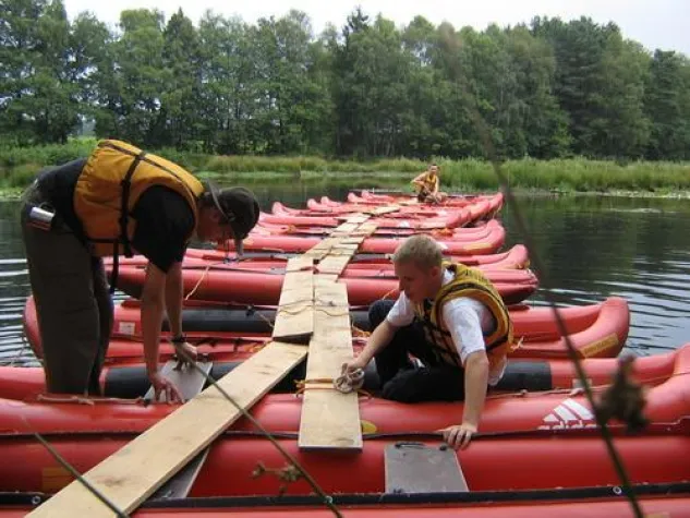DAS AZUBI OUTDOOR-PROGRAMM VON FASZINATOUR GEHT IN DIE ZWEITE RUNDE Bild: DAS AZUBI OUTDOOR-PROGRAMM VON FASZINATOUR GEHT IN DIE ZWEITE RUNDE